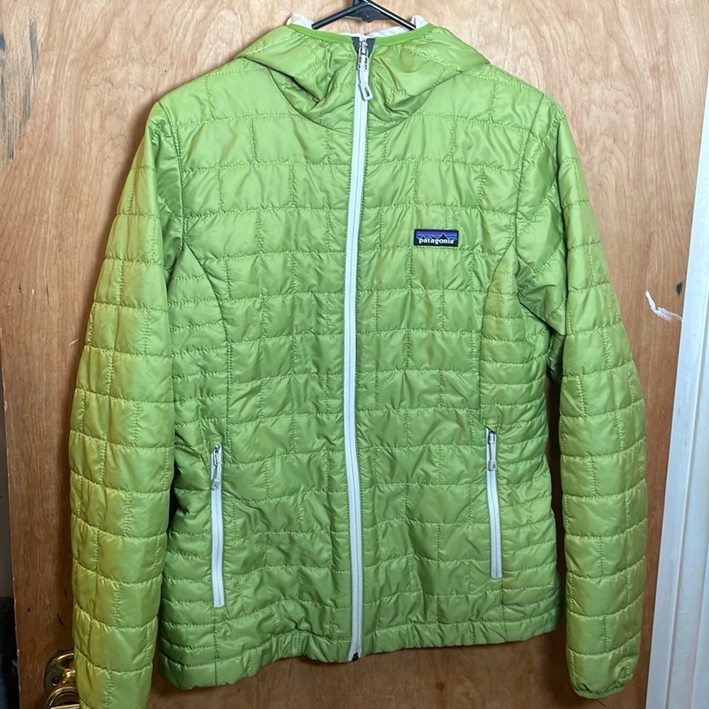 Patagonia Nanopuff hoodie- medium